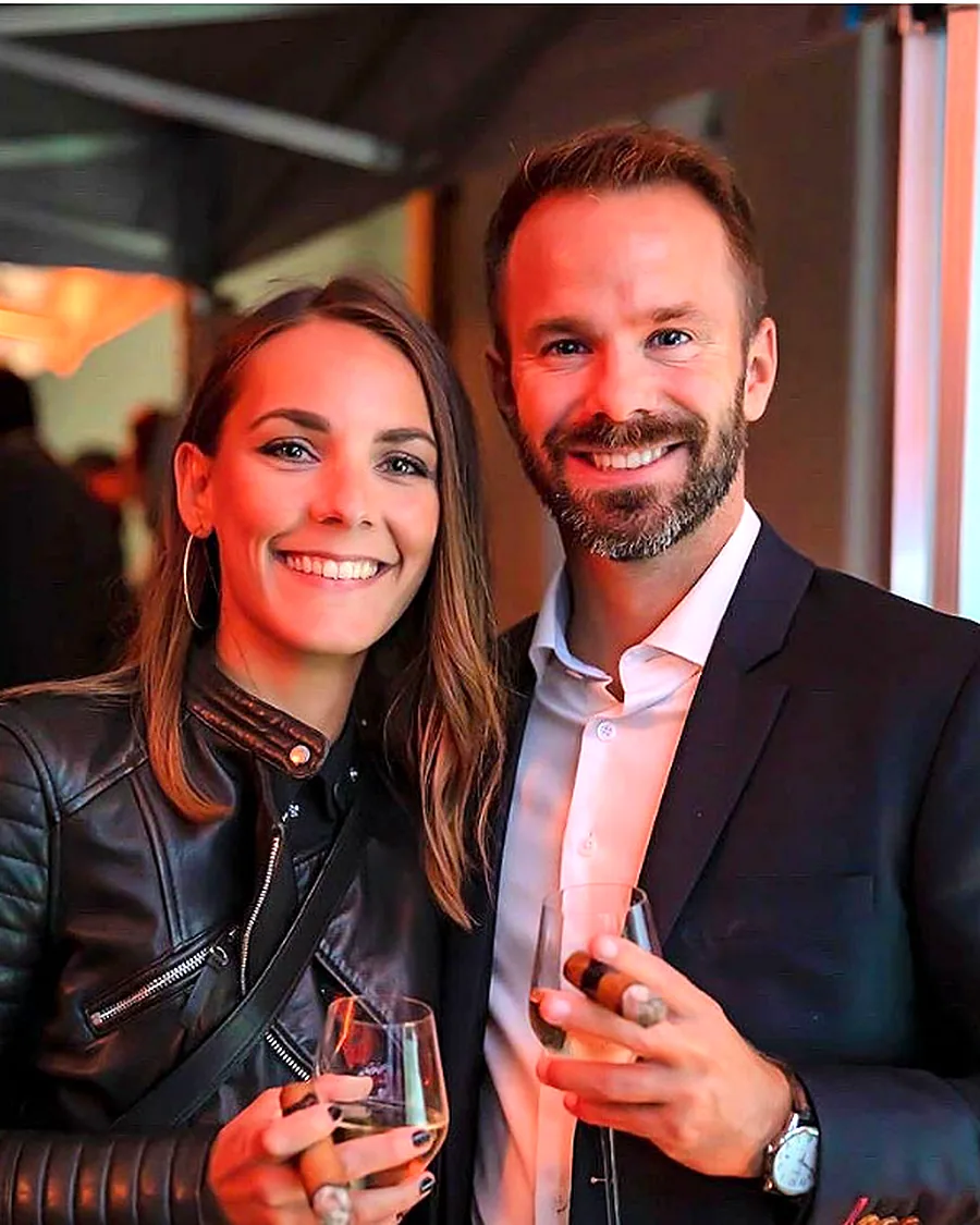 Florian Rey et Oriane Pereira, Cigare